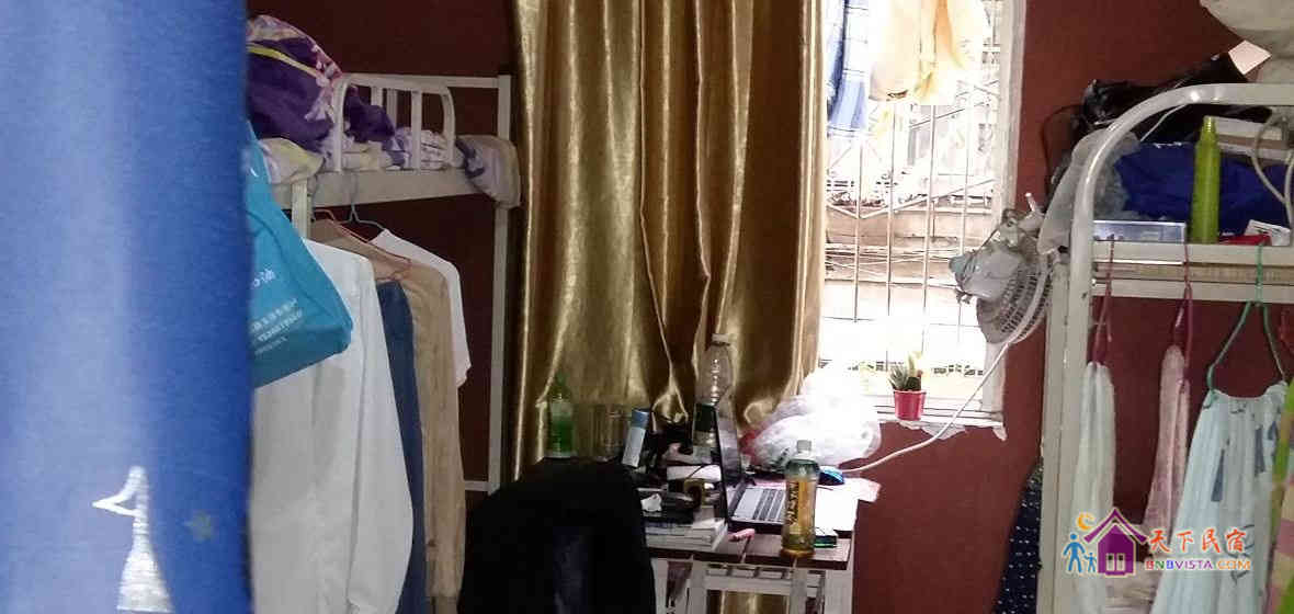 咖啡男生六人间