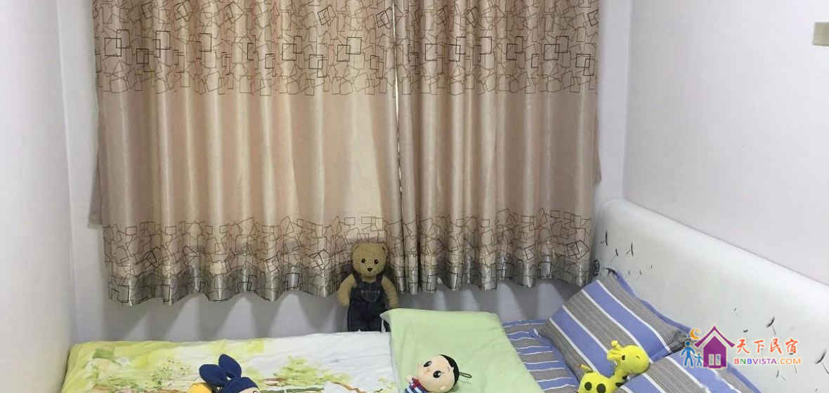 温馨公仔主题房