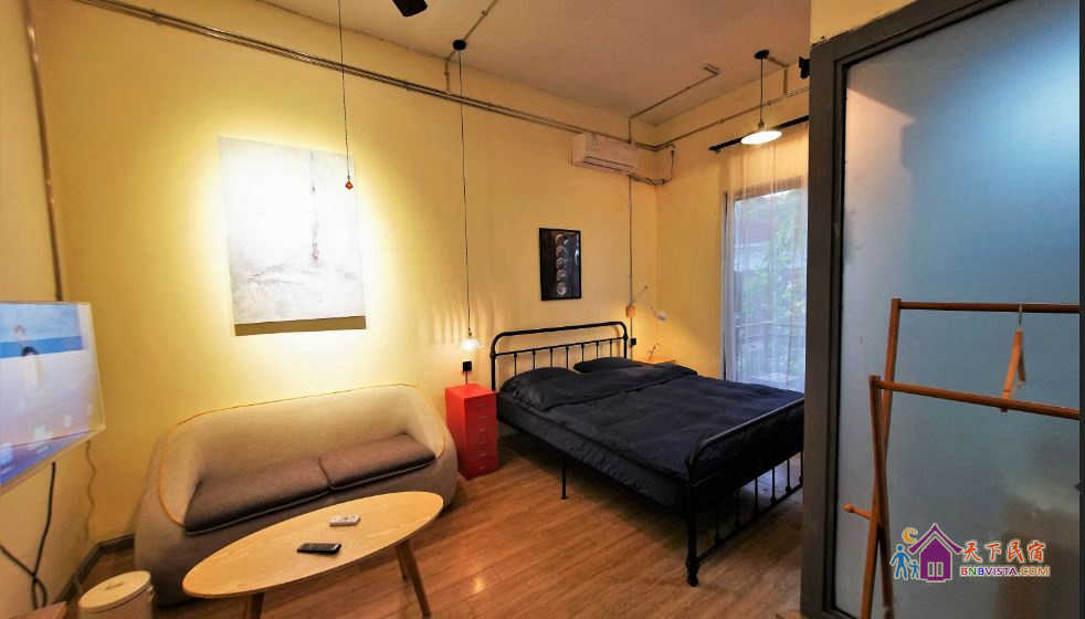 精品小院大床房