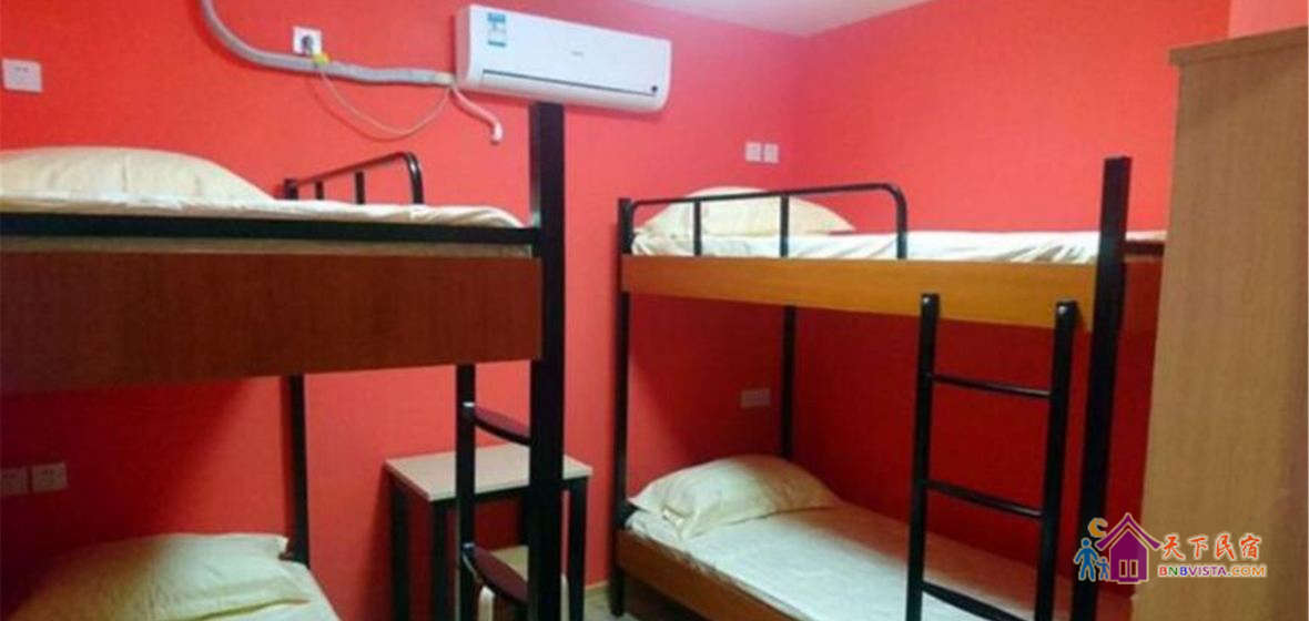 独卫四人床位间