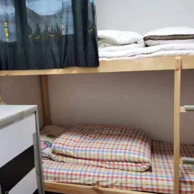 女生六人间(床位)(公共卫浴)