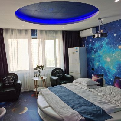 星空穿越影音圆床房