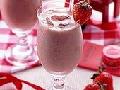 樱花季：樱花草莓牛奶