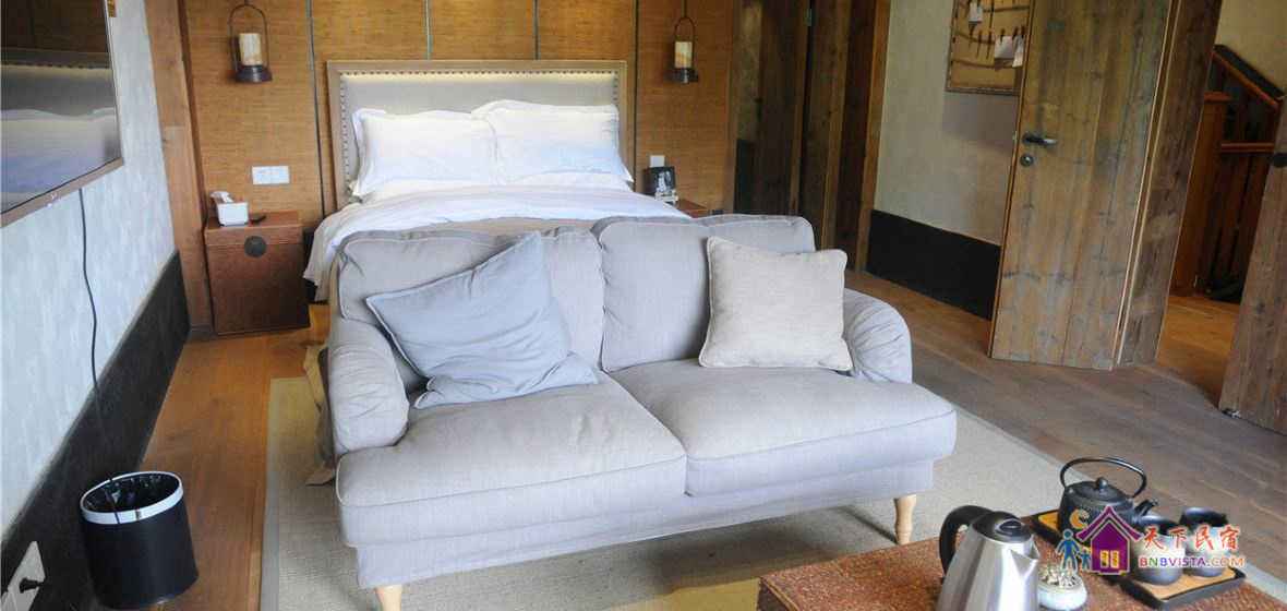 山景一室大床房