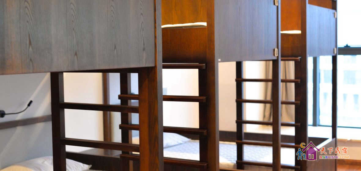 貂蝉拜月女生六人床位房