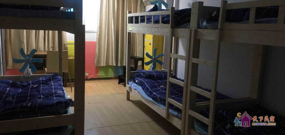 男神六人间(床位)(公共卫浴)