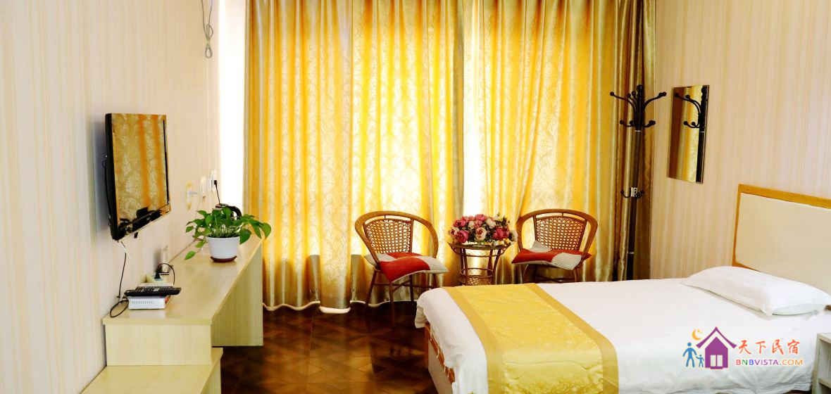 阳光标准双床房