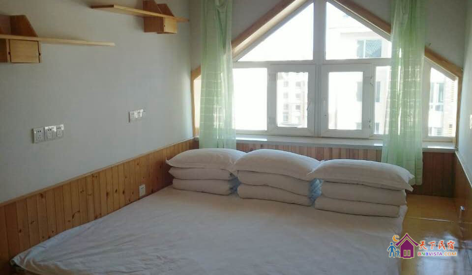 温馨阁楼3人榻榻米房(公共卫浴)