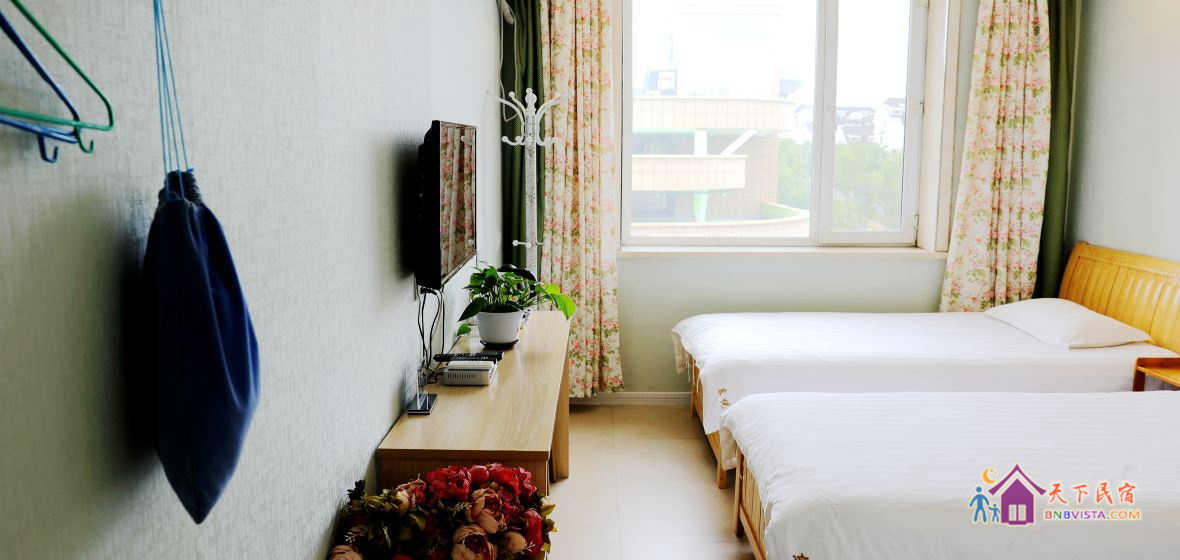 阳光温馨三人标准房