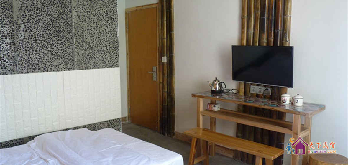 蛙声蝉鸣主题房