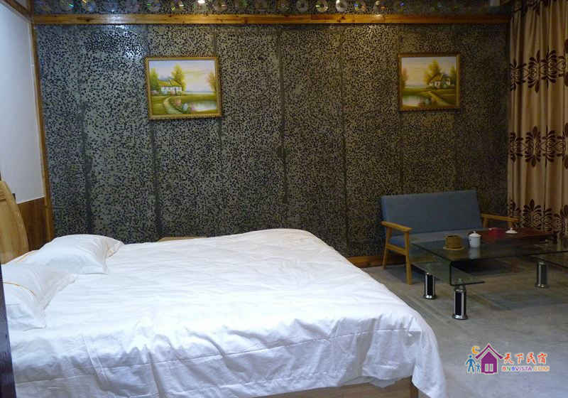 蓝天白云主题房