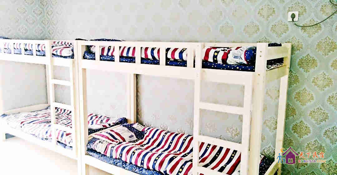 遇见蜀黍六人间