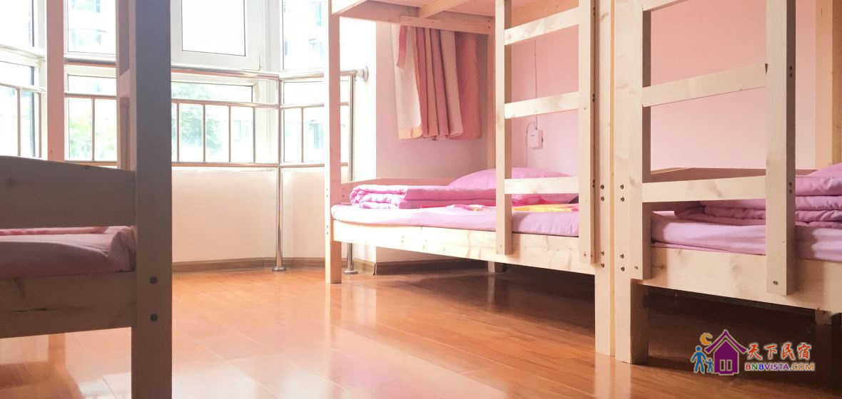 温馨女生六人间(公共卫浴)(床位)