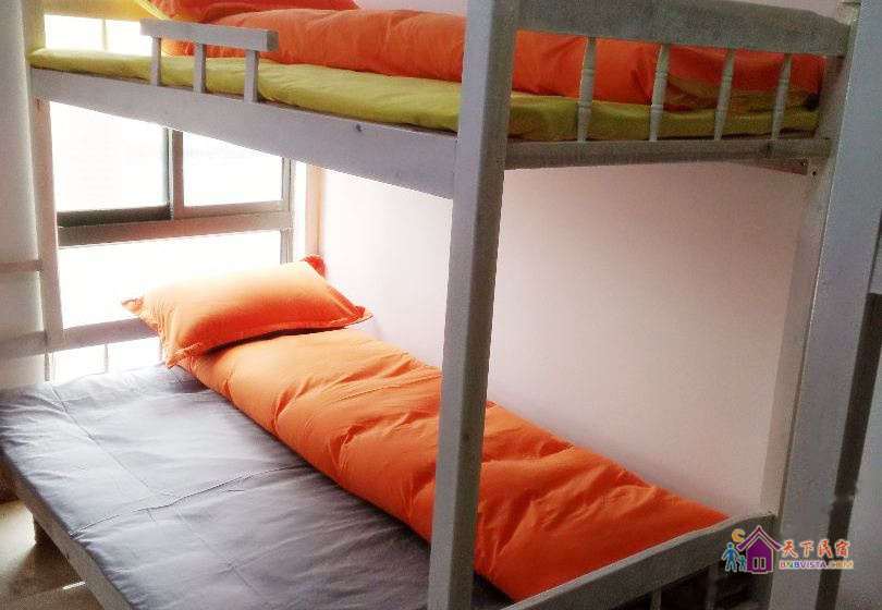 星空八人间(床位房)