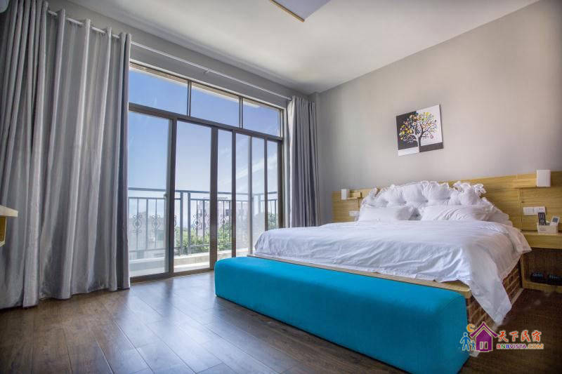 小阳台大床海景房