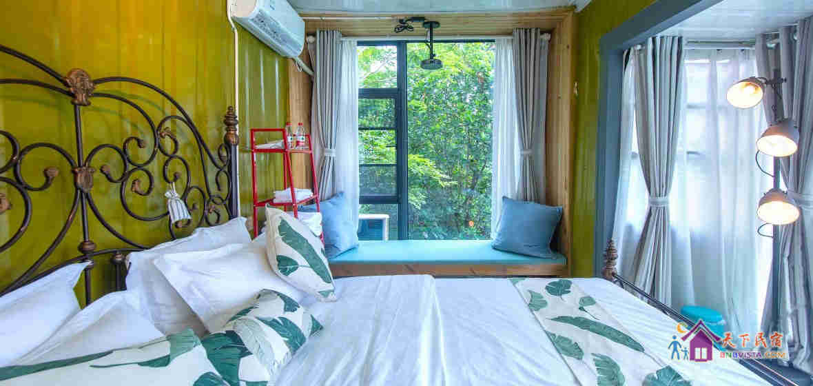 三面海奇思妙箱房