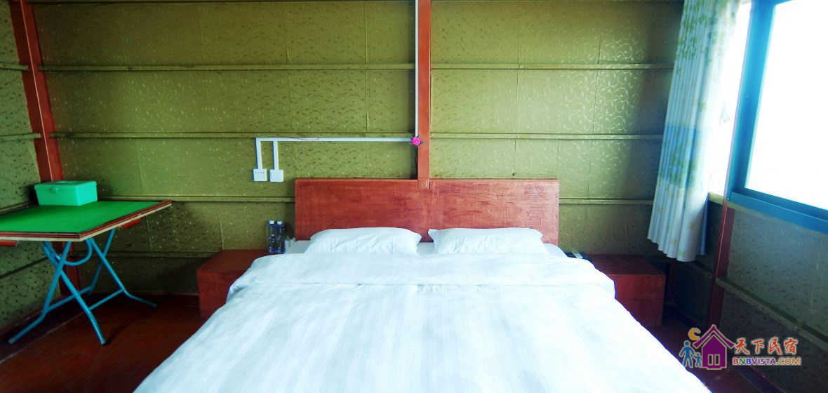 面朝大海情侣大床房