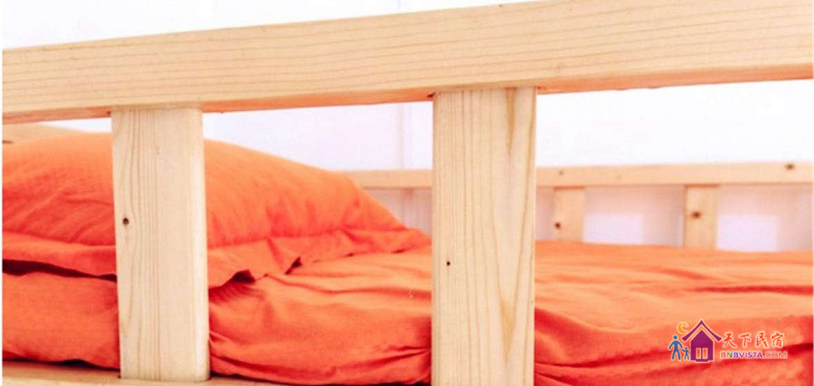 女生四人上下铺