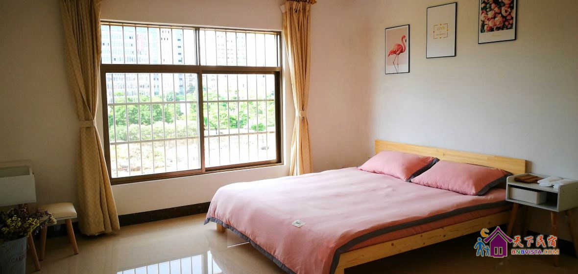 特色大床房(公共卫浴)