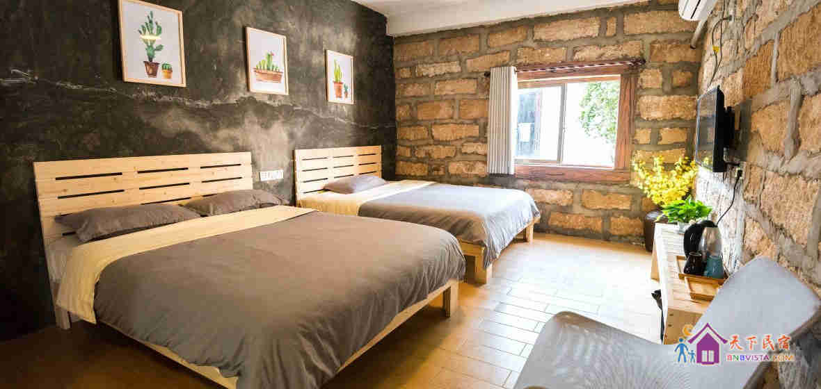 珊瑚石墙大标间