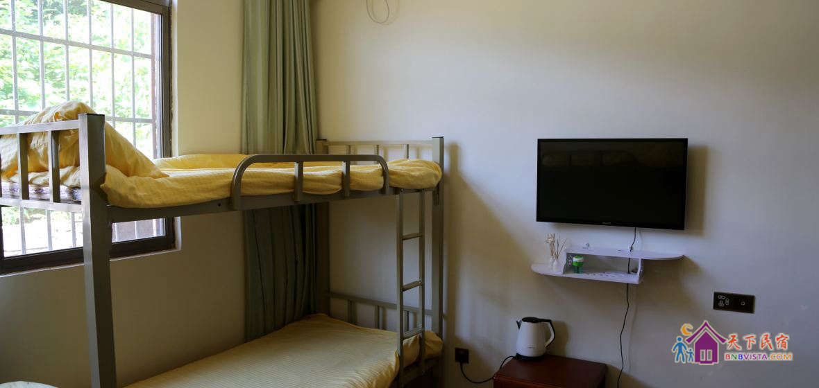 男生六人间(床位)