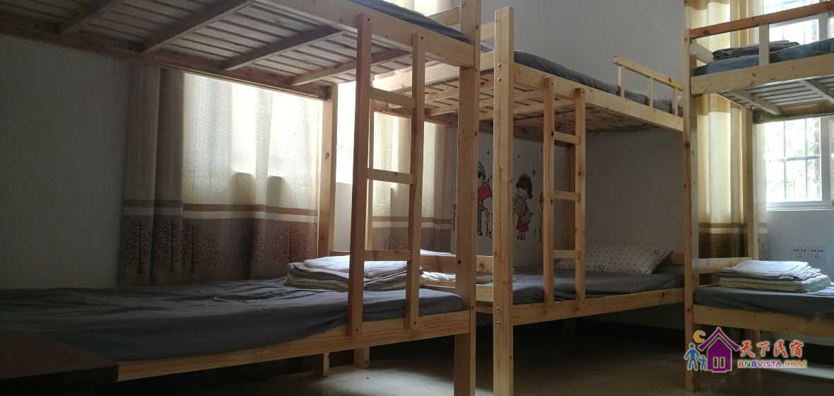 怀念青旅男生床位六人间