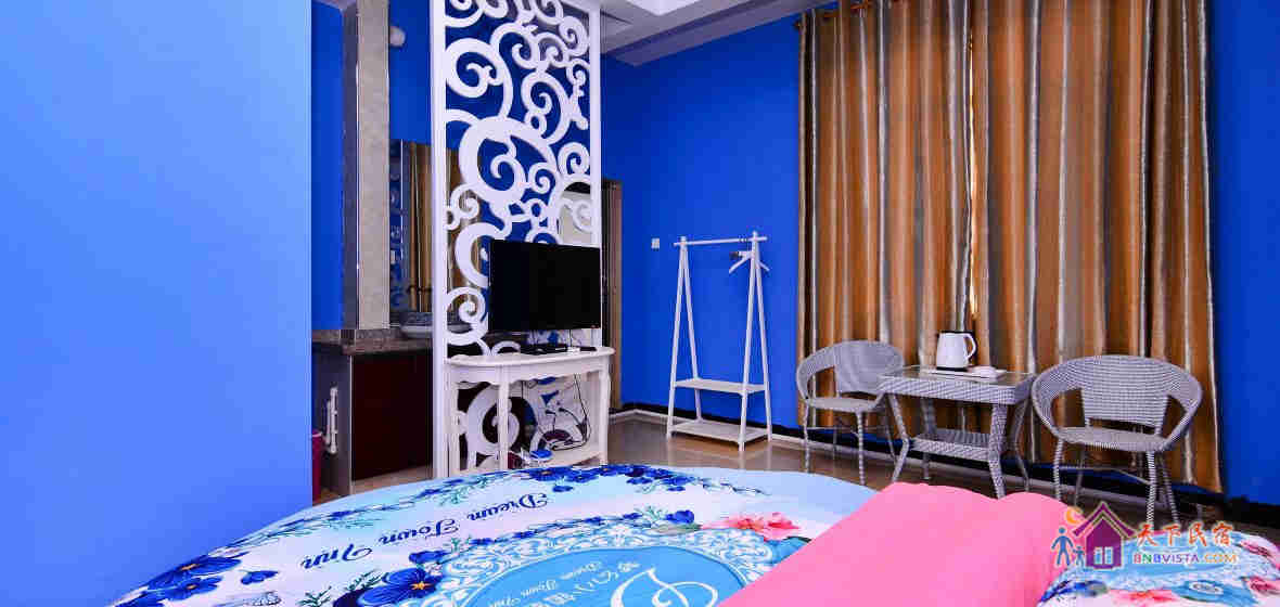 浪漫阳台圆床房