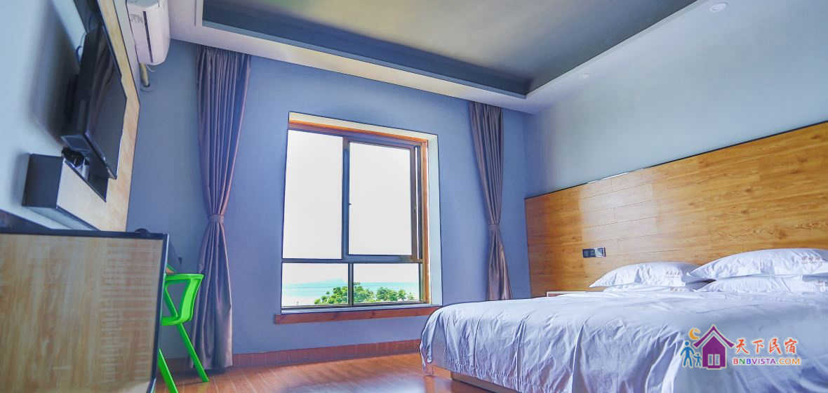 超一线海景情侣大床房