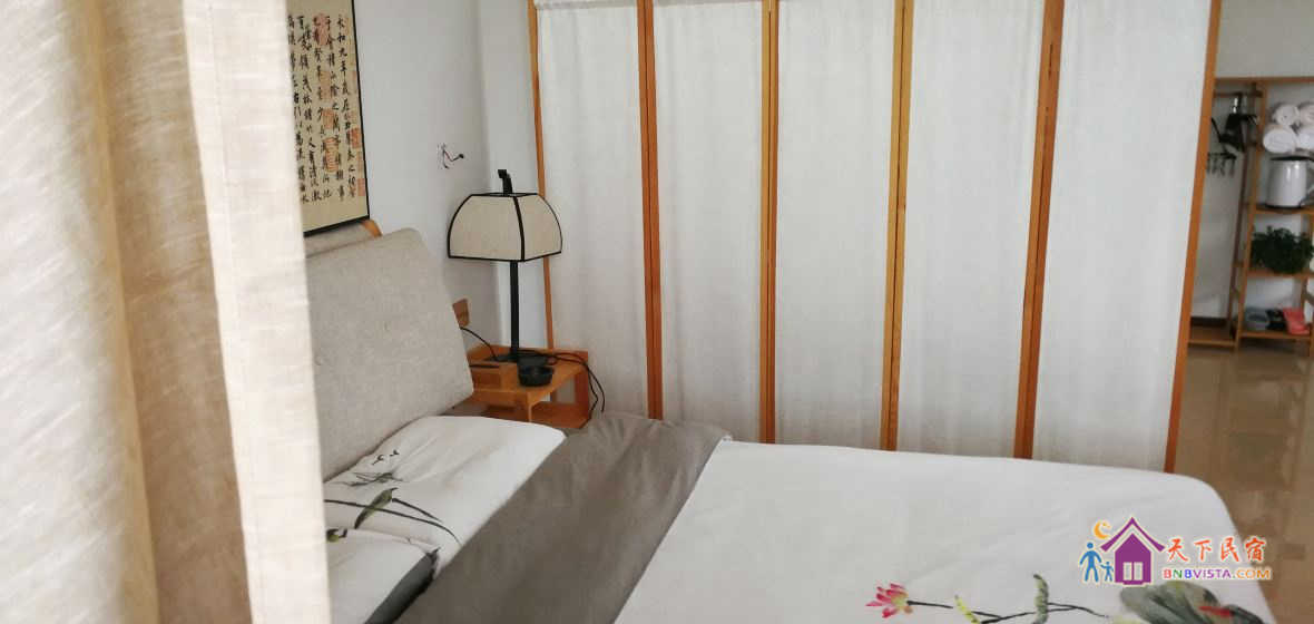 中式阳台大床房