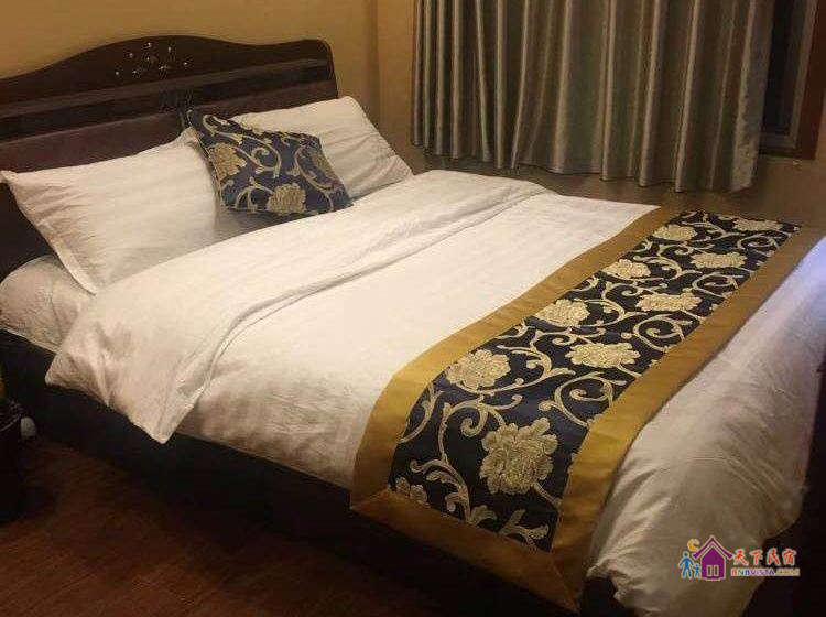 经济大床(公共卫浴)