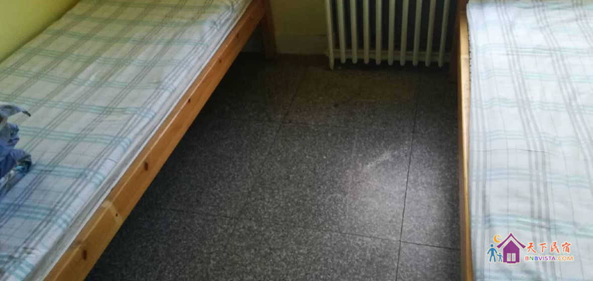 特价两人间(无窗)(床位)(公共卫浴)