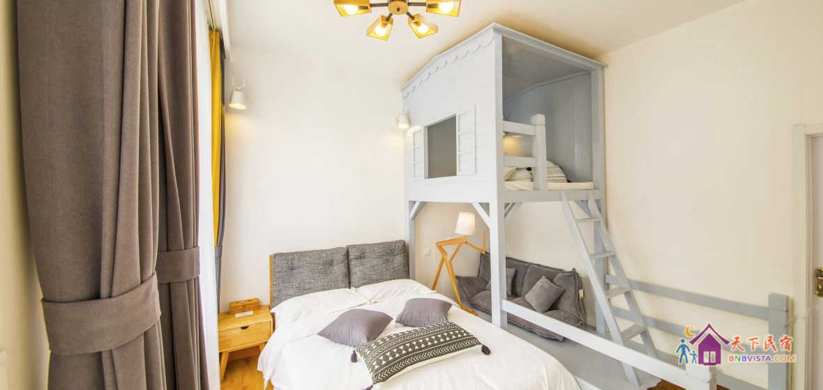 藏猫猫的小树洞