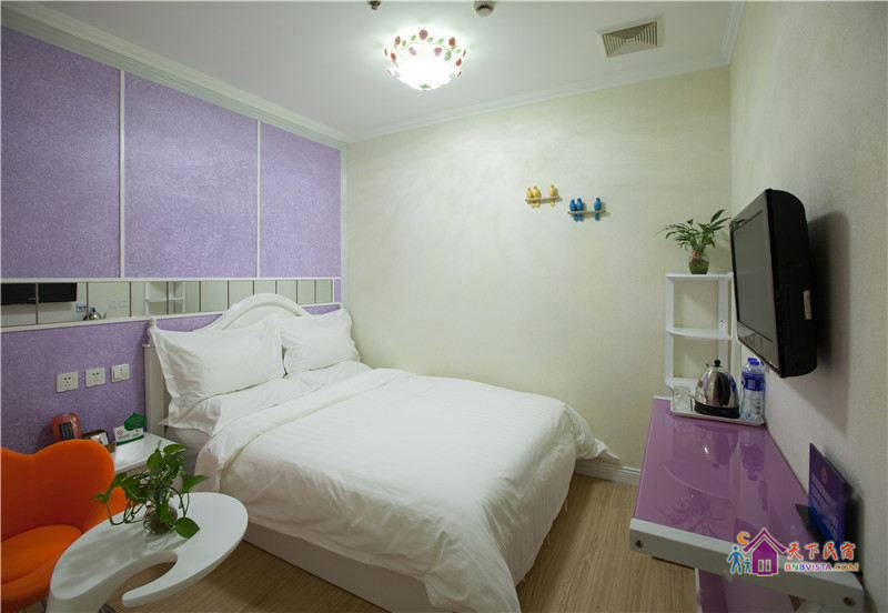 温馨大床房(无窗)