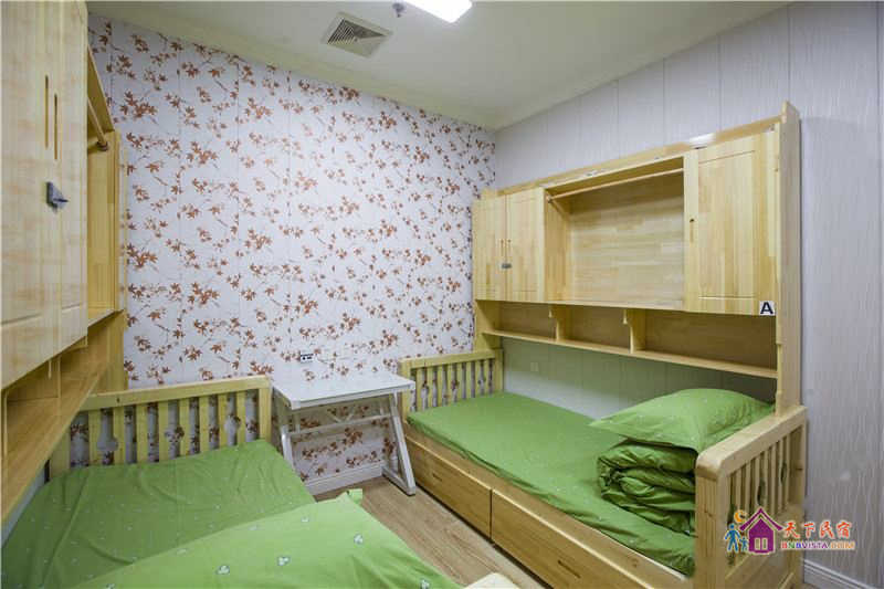 女生雅致四人(床位)(无窗)