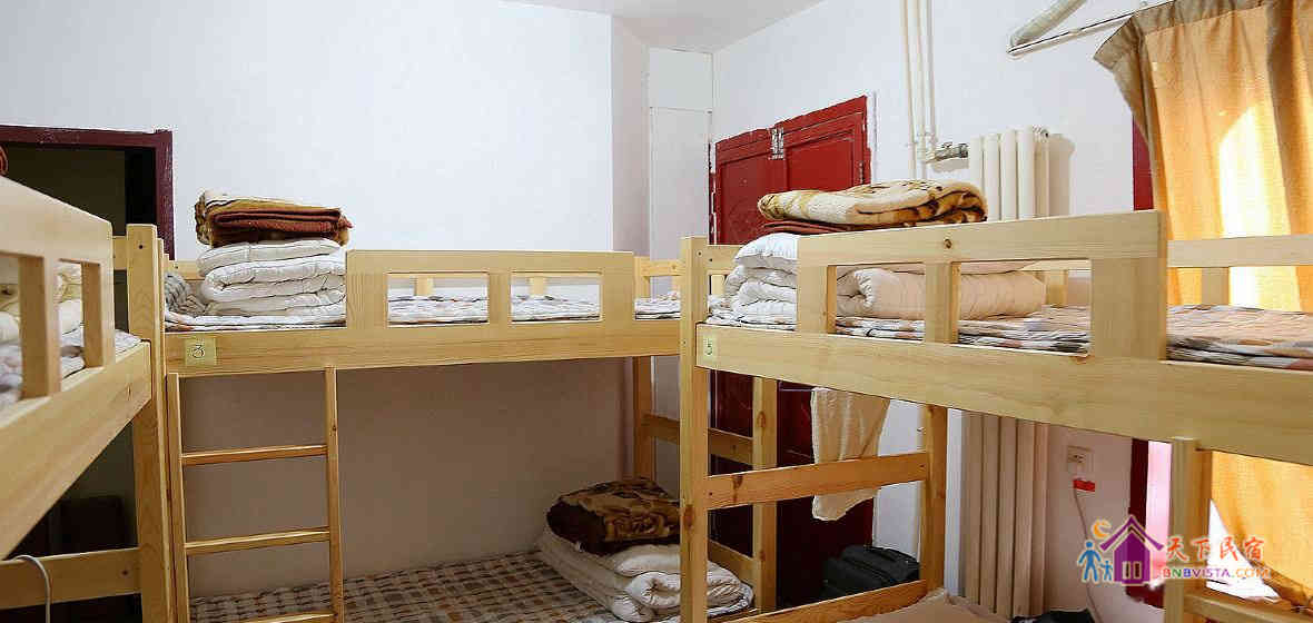 男生六人床位房