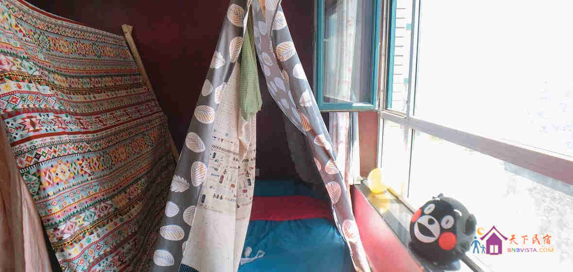 清新女生帐篷房