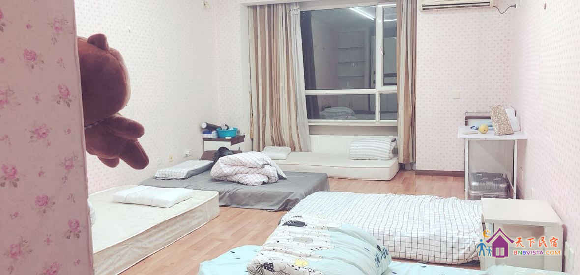 榻榻米温馨六人间(床位)