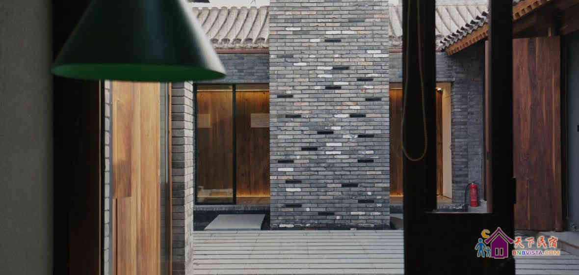 有庭院景观的房间