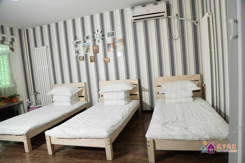 三人间(床位)(公共卫浴)