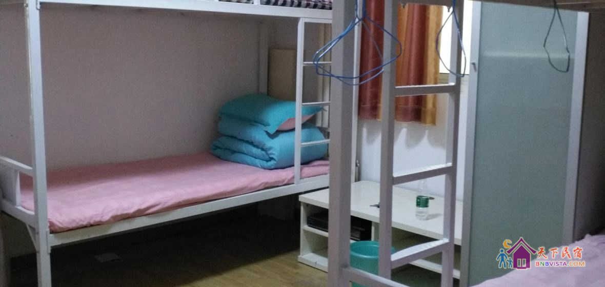 男生精标七人间(床位)(公共卫浴)