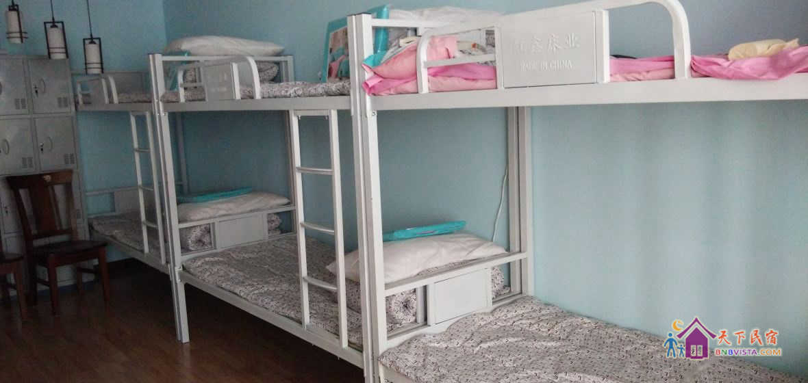 男生普通八人间(床位)(公共卫浴)