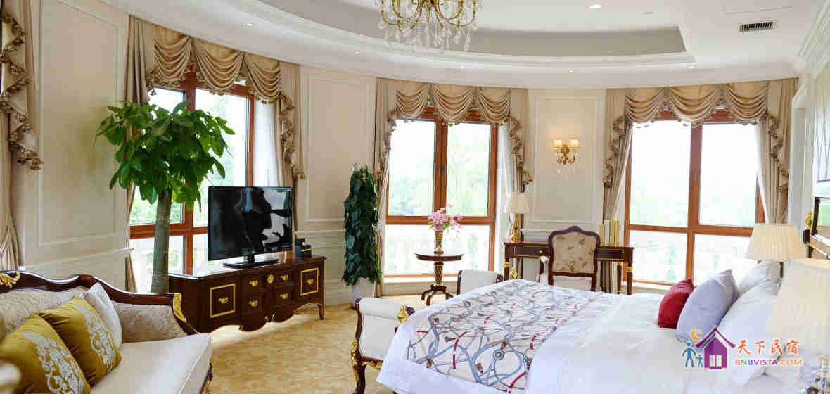 浪漫阳光大床房