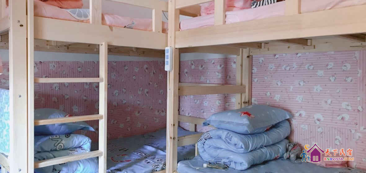 公主可爱8人房(床位)(公共卫浴)