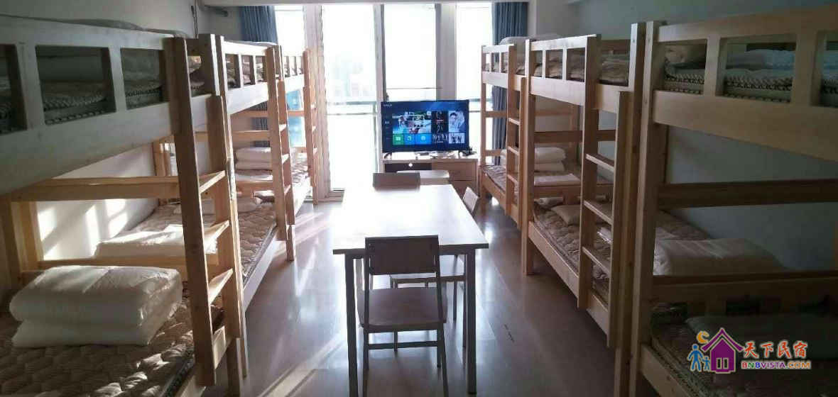 南回归线六人间(床位房)(公共卫浴)