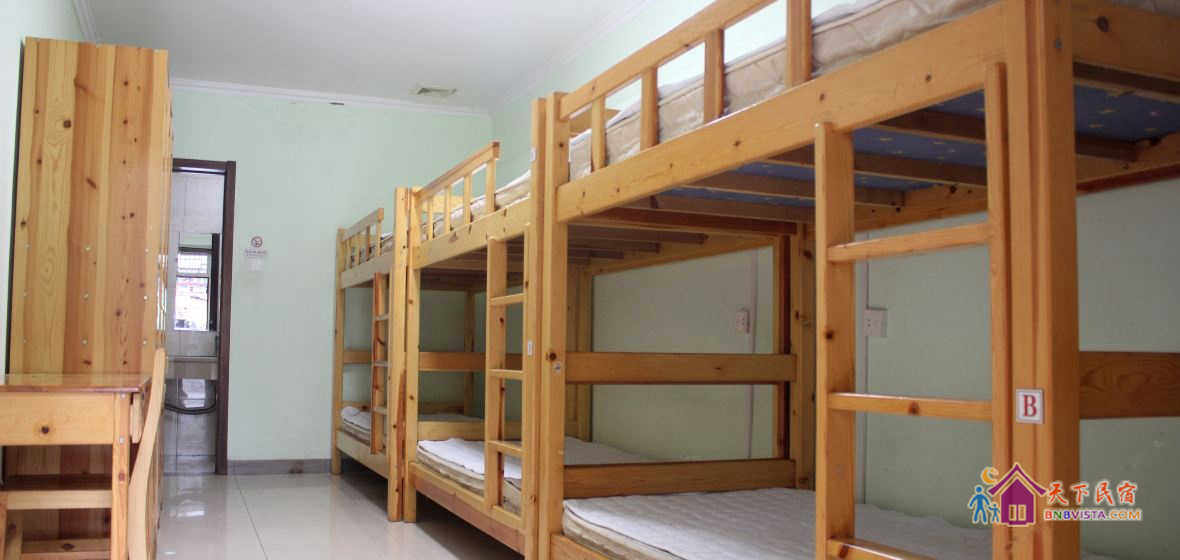 男生六人床位房