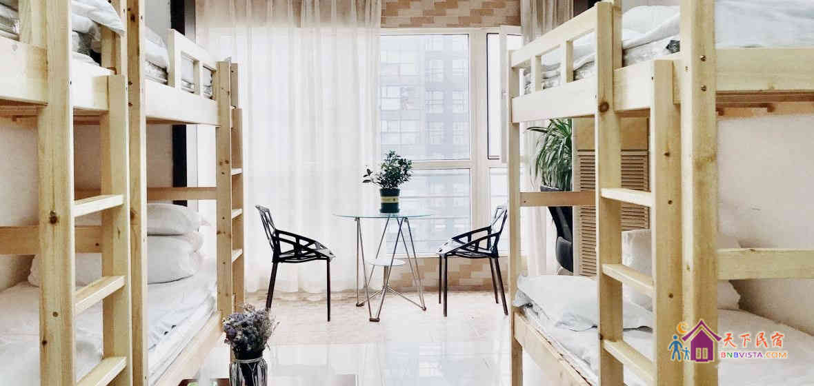 男神八人间(床位)(公共卫浴)