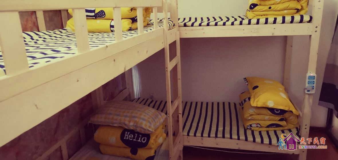 四人间(床位)(公共卫浴)