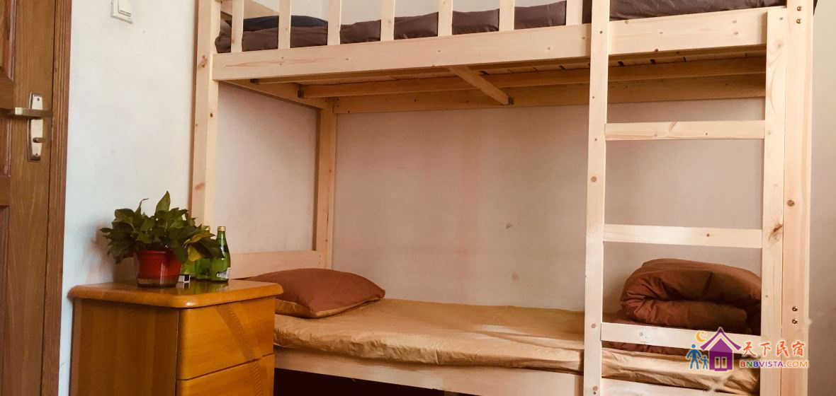 小伙四人间(床位)(公共卫浴)