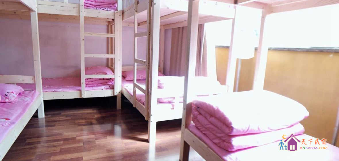 八人间(床位房)(公共卫浴)