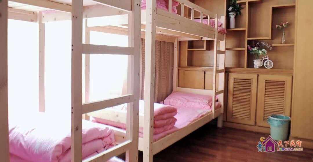 六人间(床位房)(公共卫浴)